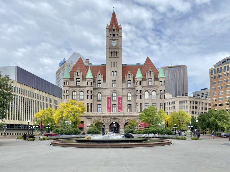 Built between 1894 and 1902, this Richardsonian Romanesque-style granite building was designed by Willoughby J. Edbrooke to serve as the United States Post Office, Courthouse, and Custom House for St. Paul.  The building occupies an entire city block