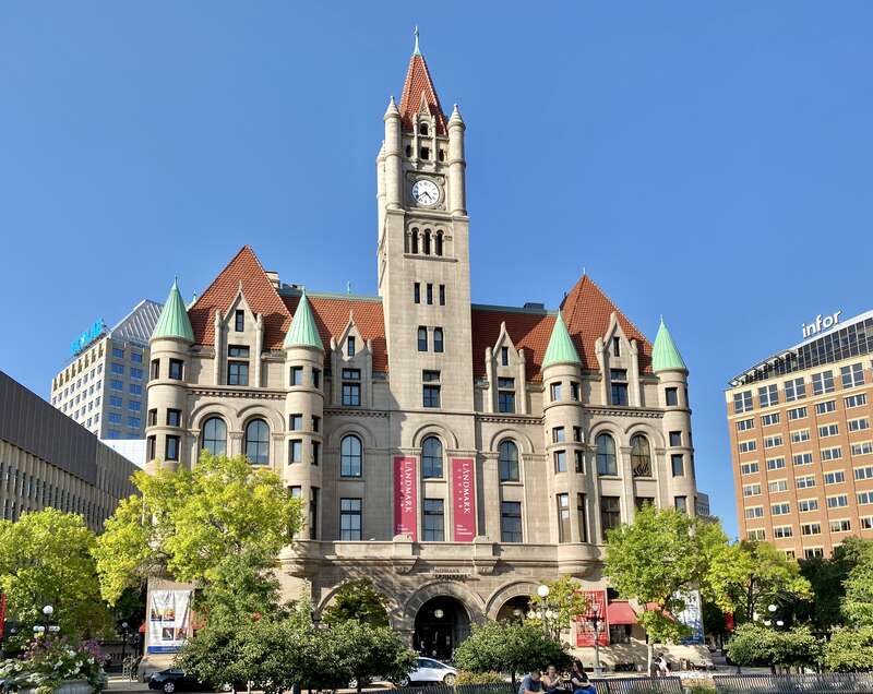 Built between 1894 and 1902, this Richardsonian Romanesque-style granite building was designed by Willoughby J. Edbrooke to serve as the United States Post Office, Courthouse, and Custom House for St. Paul.  The building occupies an entire city block