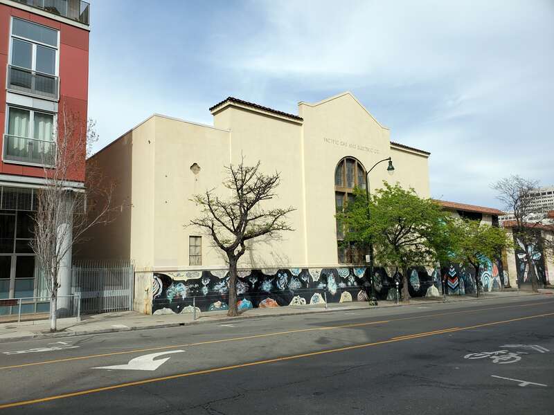 PG&amp;amp;E substation on 20th Street in Oakland, seen in April 2021