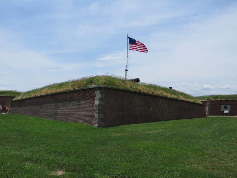 w:Star-Spangled Banner Flag replica over w:Fort McHenry, Baltimore, Maryland