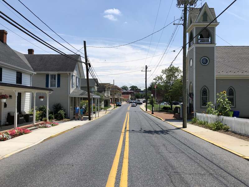 View south along Delaware State Route 5 (Union Street) between Broad Street and Chandler Street in Milton, Sussex County, Delaware