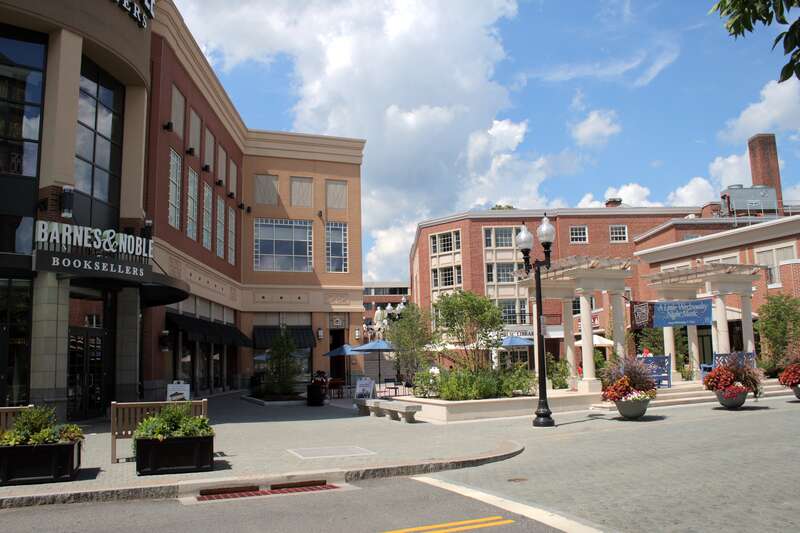 One of the main areas of Blue Back Square in West Hartford, Connecticut, featuring the main branch of the West Hartford Public Library, the West Hartford Historical Society, and a Barnes &amp;amp; Noble bookstore.  Korczak Ziółkowski's sculpture of Noah