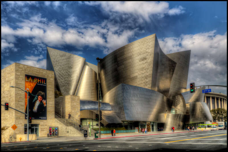 This time I went for the distinctive HDR view of the Walt Disney Concert Hall building. I looked at the most interesting photos of this building and it looks to me like that people prefer the HDR look to the natural look. I have both now.

ISO 100,