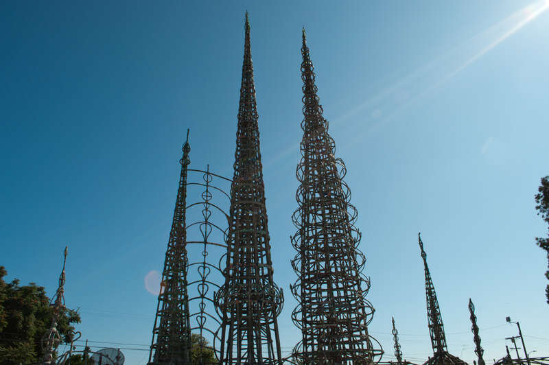Watts Towers, California Historical Landmark No. 993, were built by Sabato Rodia, an Italian immigrant who lived in the area in the 1920s. He constructed this complex over a period of 33 years. Rodia, having suffered abuse from neighbors, abandoned