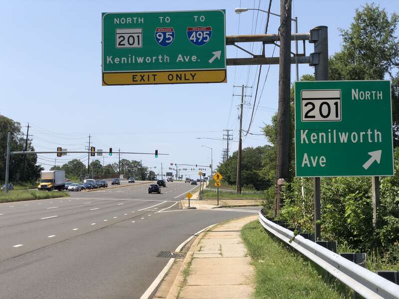 View west along Maryland State Route 193 (Greenbelt Road) at the exit for Maryland State Route 201 NORTH (To Interstate 95/Interstate 495, Kenilworth Avenue) in Greenbelt, Prince George's County, Maryland