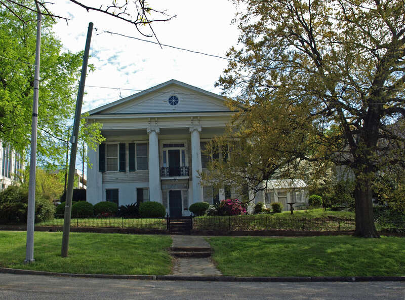 334 Washington Avenue, part of the Dowe Historic District in Montgomery, Alabama