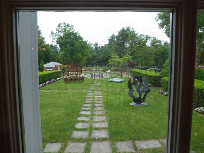 Governor's Mansion grounds adjacent to Asylum ave. 990 Prospect Avenue, Hartford, Connecticut