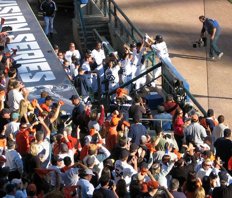 Magglio Ordonez returns to an ecstatic Tigers dugout after his 2nd-inning homer in Detroit's series-clinching 8-3 win over the New York Yankees.