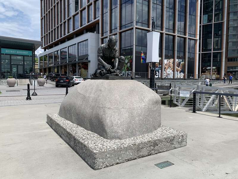 The Maine Lobsterman sculpture was made by Victor B. Kahill in 1939. Elroy Johnson was the model. The sculpture is located on the Southwest Waterfront in Washington, D.C.