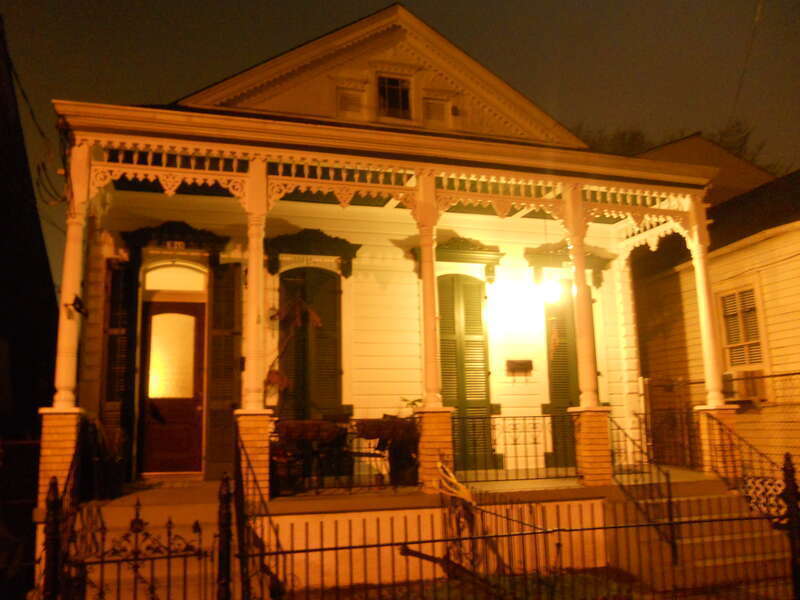 As we walked to a bar in the Marigny neighbourhood, we passed many typical and well-kept NOLA &quot;shotgun&quot; homes.