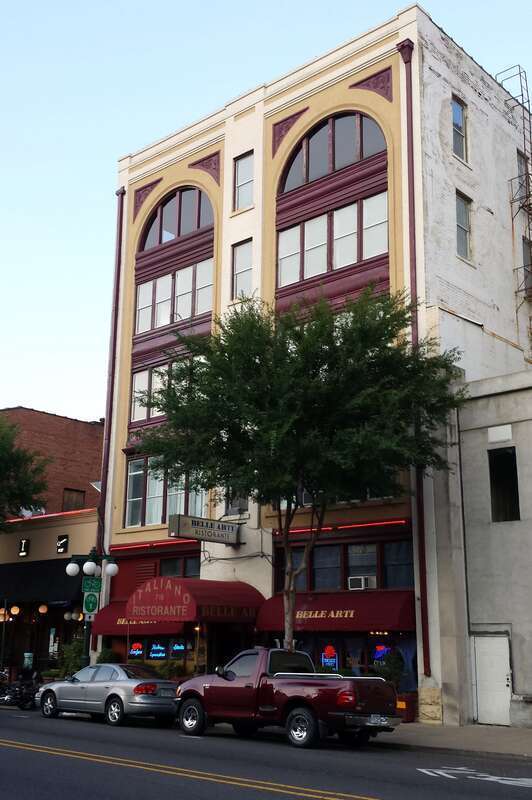 Historic hotel in downtown Hot Springs, AR




This is an image of a place or building that is listed on the National Register of Historic Places in the United States of America. Its reference number is 82000820.