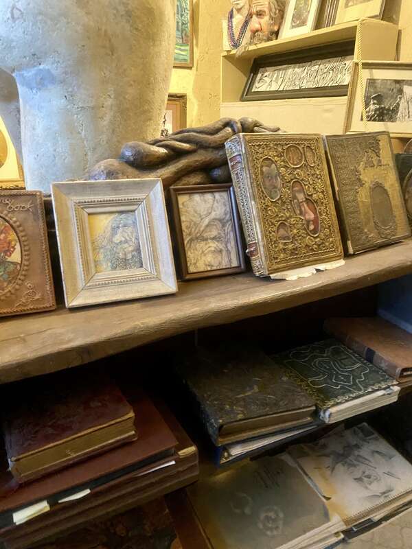 Rockey Art Museum10 Cañon Ave
Manitou Springs, CO
Former home and art studio of artist, Charles Rockey. The building where his studio was located has been turned into an art museum.