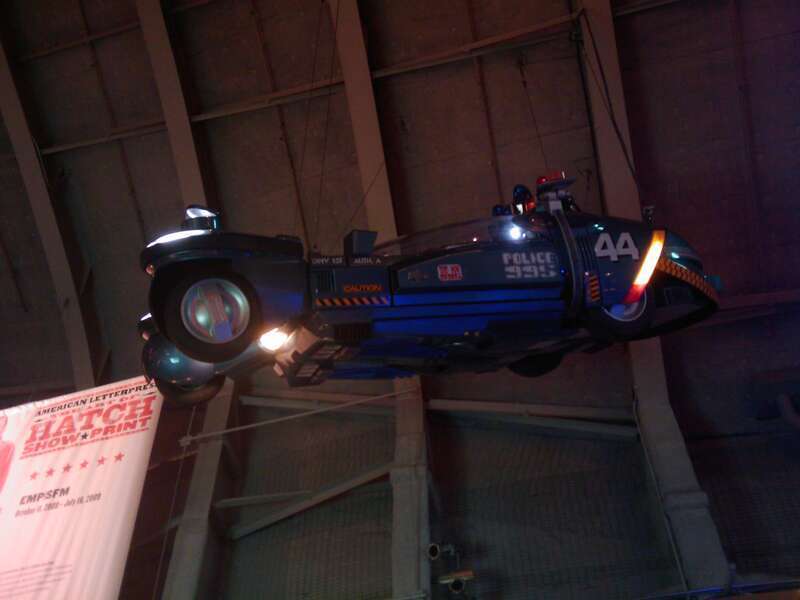 Spinner of Blade Runner.