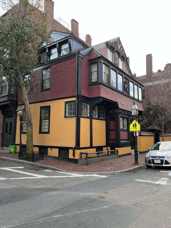 Sunflower Castle, Beacon Hill