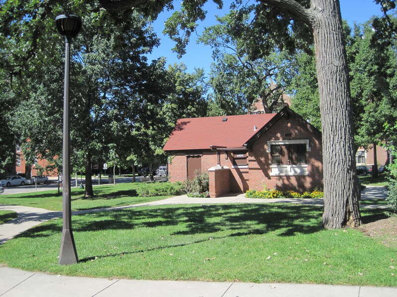The Comfort Station in Scoville Place in Oak Park. It was park of Jensen's 1913 plan for the park, but wasn't built until 1936.




This is an image of a place or building that is listed on the National Register of Historic Places in the United
