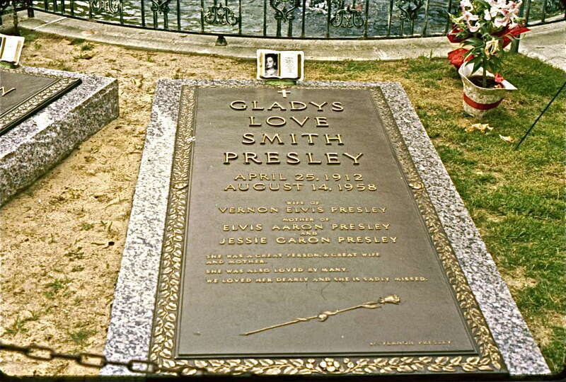Gladys Love Smith Presley mother of Elvis - her grave at Graceland