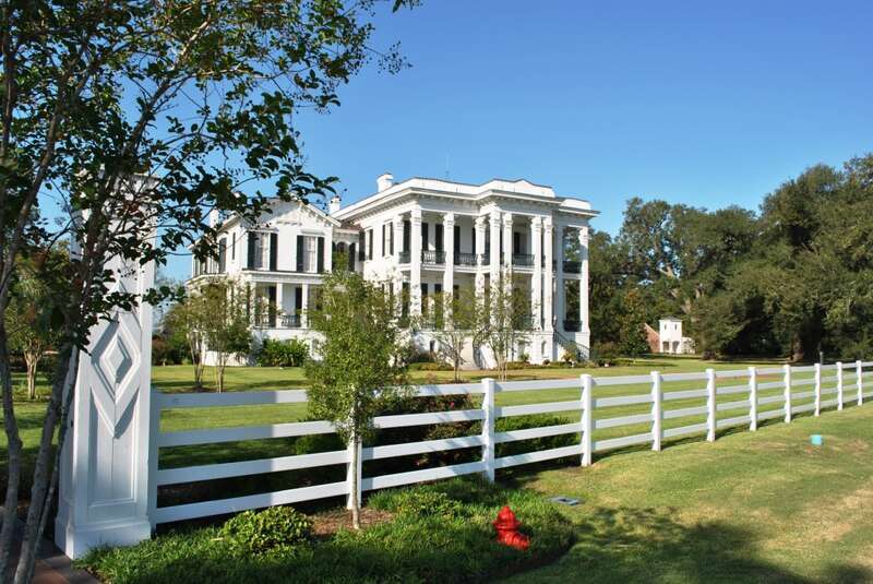 Nottoway Plantation House, Northwest of White Castle White Castle