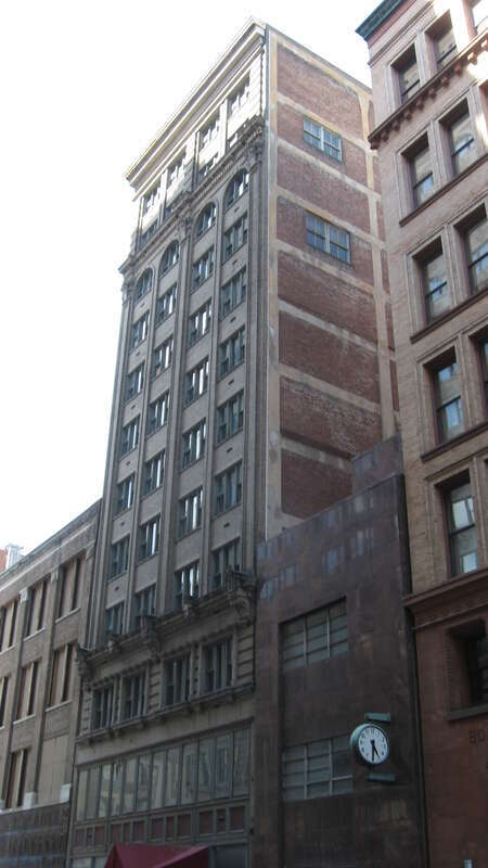 Front of the Scruggs-Vandervoort-Barney Warehouse, located at 917 Locust Street in St. Louis, Missouri, United States.  Built in 1913, it is listed on the National Register of Historic Places.