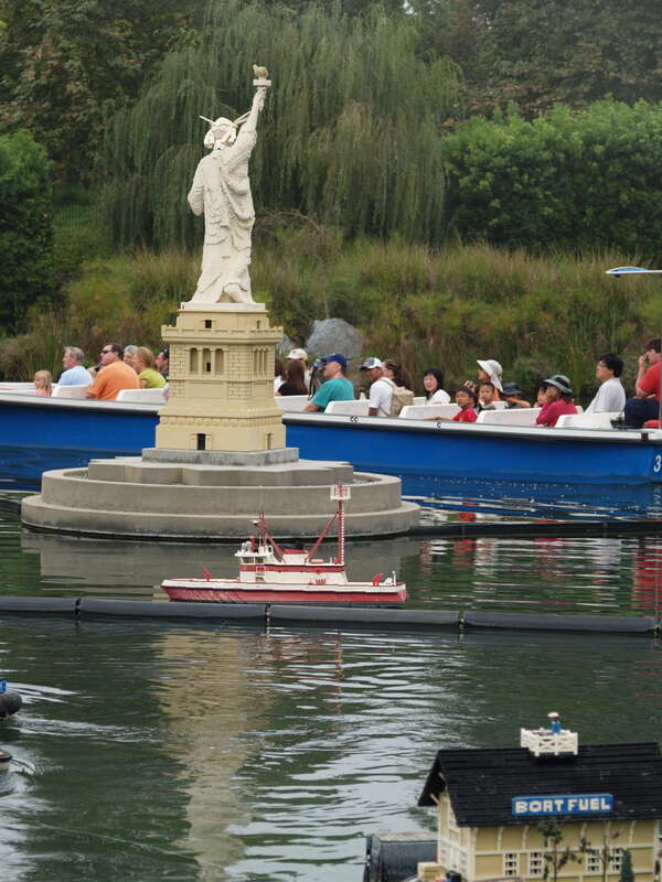 &quot;Please ... no one disembark.&quot;