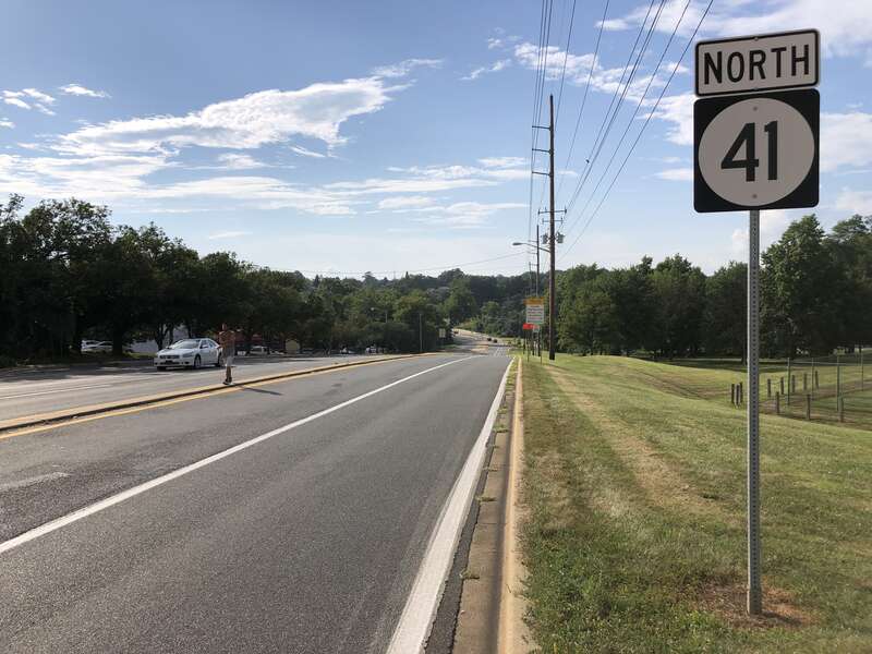 View north along Delaware State Route 41 (Newport Gap Pike) at Delaware State Route 2 (Kirkwood Highway) in Cranston Heights, New Castle County, Delaware