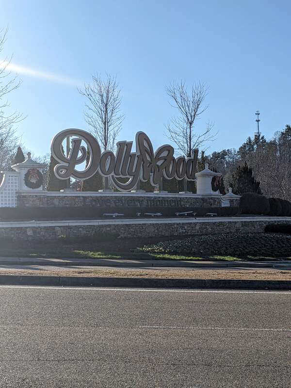 Entrance sign to Dollywood amusement park in Pigeon Forge, Tennessee.