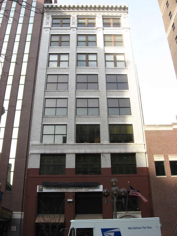 Front of the Fidelity Trust Building, located at 148 E. Market Street in downtown Indianapolis, Indiana, United States.  Built in 1914, it is listed on the National Register of Historic Places, and it is a part of the Register-listed Washington