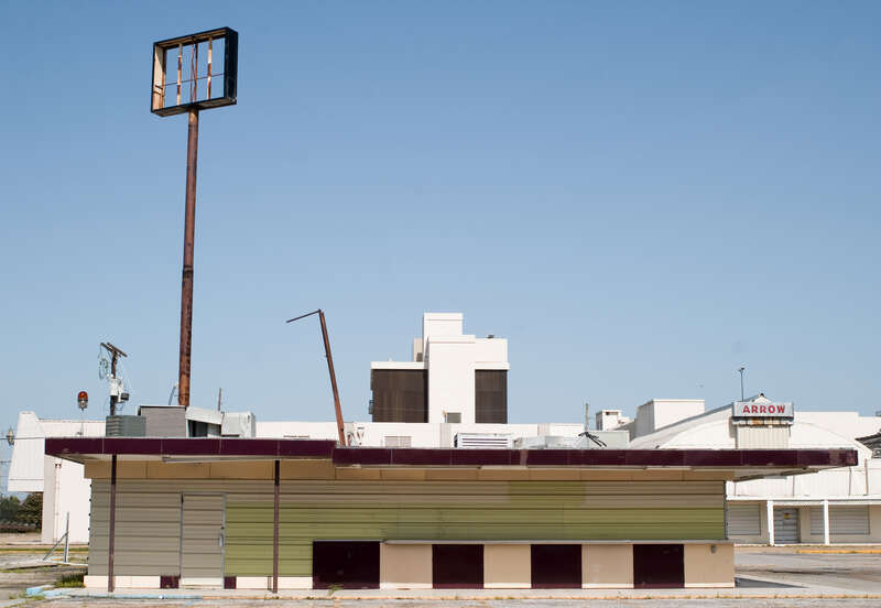 Former &quot;Frostop&quot;. Vacant shopping mall on Jefferson Highway, Old Jefferson, Louisiana. Since demolished.
