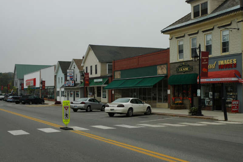 That's Lincoln Maine, USA. Not Lincoln, Lincolnshire, England.