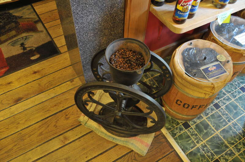 drove to Nashville on a good day. here at the coffee shop