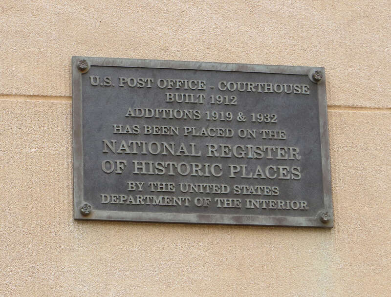 NRHP plaque, United States Post Office and Courthouse, Oklahoma City, Oklahoma, USA





This is an image of a place or building that is listed on the National Register of Historic Places in the United States of America. Its reference number is