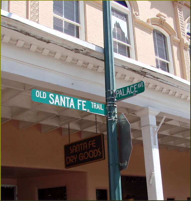 (1 in a multiple picture set)
The Plaza de Santa Fe, NM is a very historic spot, but it is hard to capture it in pictures. It sits at the junction of the Old Santa Fe Trail and Palace Ave, which reminds one that at one time the Spanish owned this