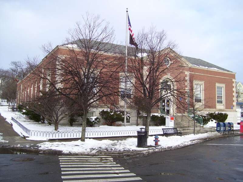 My 2010 photo of the Somerville, Massachusetts Post Office in Union Square.