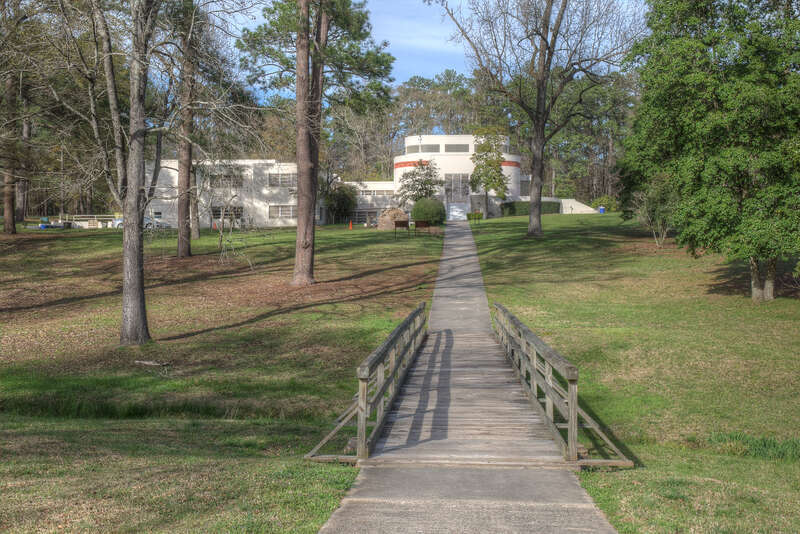 15-09-100: ocmulgee visitor center