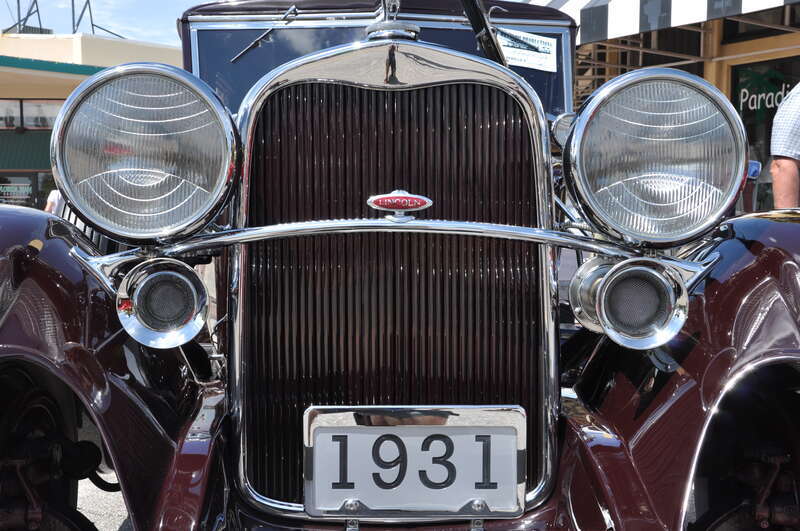 1931 Lincoln Model K Judkins Two Window Berline engine

Corey Ave. Car Show, St. Petersburg Beach, Florida, United States