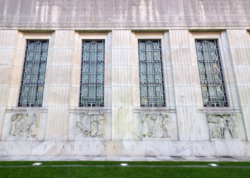 We went to see 'District Merchants' at the Folger Shakespeare Theatre. It was an impressive production although I felt the ending was a bit self-indulgent.