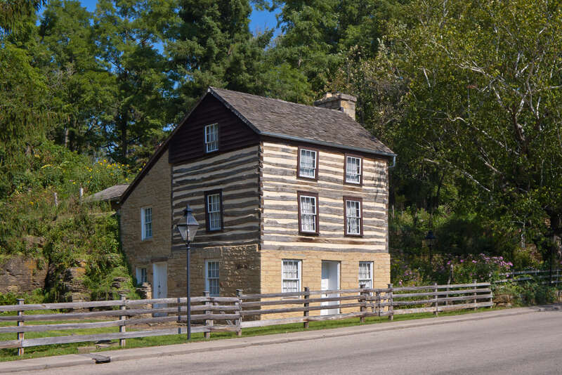 Polperro House at Pendarvis Historic Site, Mineral Point, Wisconsin






This is an image of a place or building that is listed on the National Register of Historic Places in the United States of America. Its reference number is 71000038.
