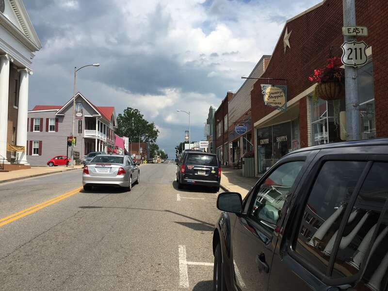 View east along U.S. Route 211 Business (Main Street) just east of U.S. Route 340 Business (Broad Street) in Luray, Page County, Virginia