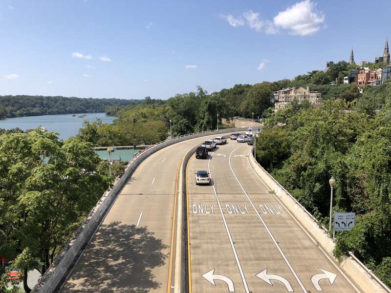 View south along U.S. Route 29 (Whitehurst Freeway) from the Francis Scott Key Bridge in Washington, D.C.