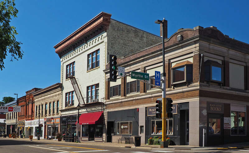 SW corner of Main and Myrtle Streets, downtown Stillwater, Minnesota, USA.  





This is an image of a place or building that is listed on the National Register of Historic Places in the United States of America. Its reference number is 92000288.