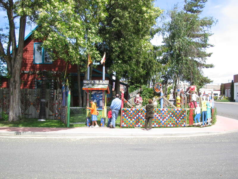 Front view of Dick and Jane's Art Spot, the residence of artists Jane Orleman and Richard C. Elliott, located in Ellensburg, Washington, United States.
