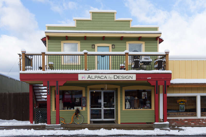 140 W Cascade Ave, Sisters, Oregon