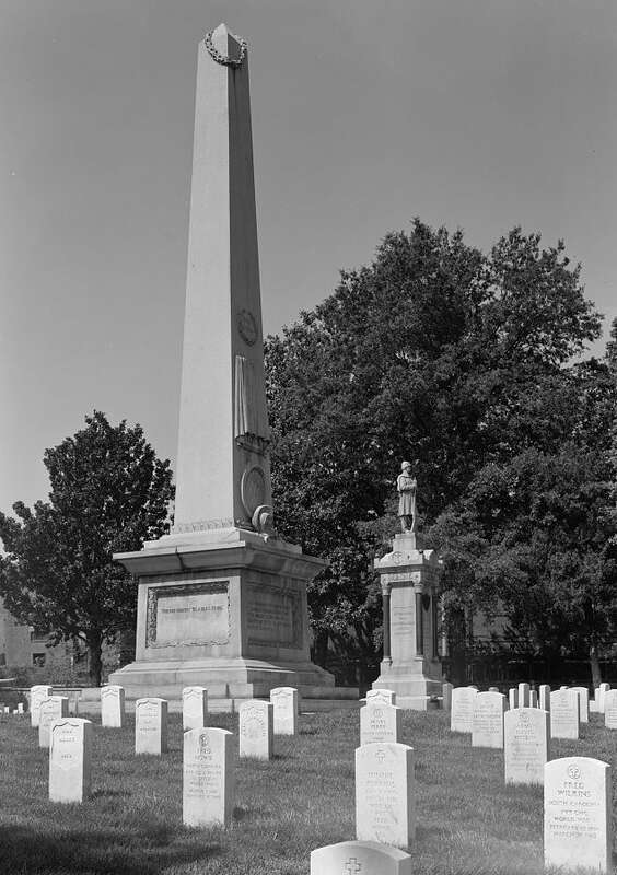 Unknown Dead Monument, Salisbury National Cemetery, 202 Government Road, Salisbury (Rowan County, North Carolina) (Maine Monument in the background)