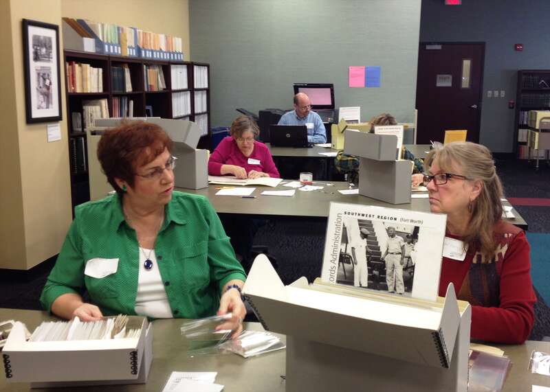 Citizen Archivist event; Location: National Archives at Kansas City - RMKC Research Room, Kansas City, MO; Photographer: Elizabeth Burnes