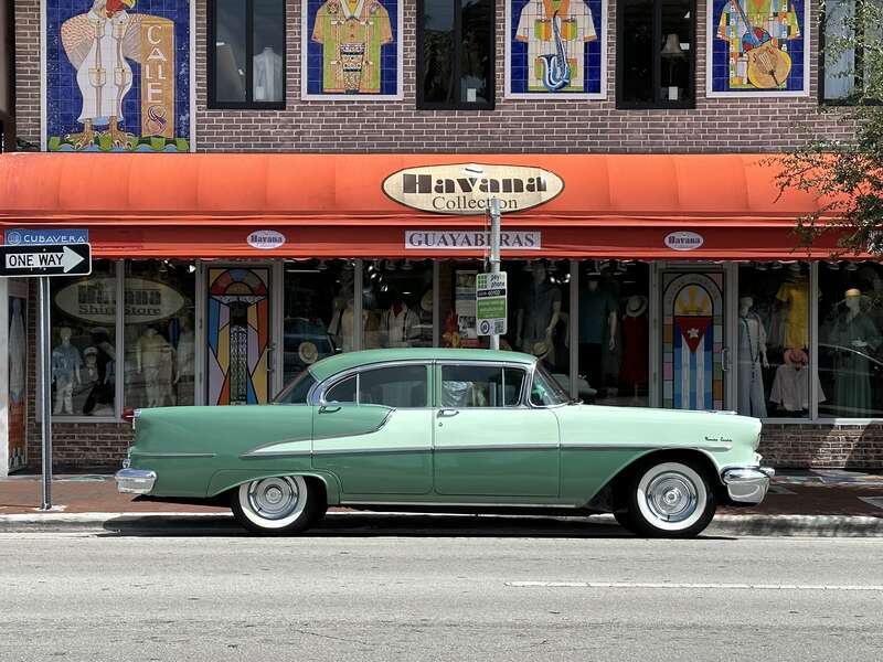 Oldsmobile Ninety Eight - Antique Car Little Havana, Miami FL August 2023