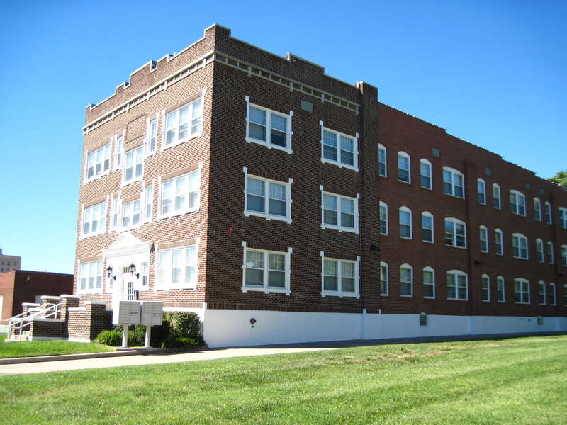 Camp Manor Apartments, 423 E. Elm St. Springfield