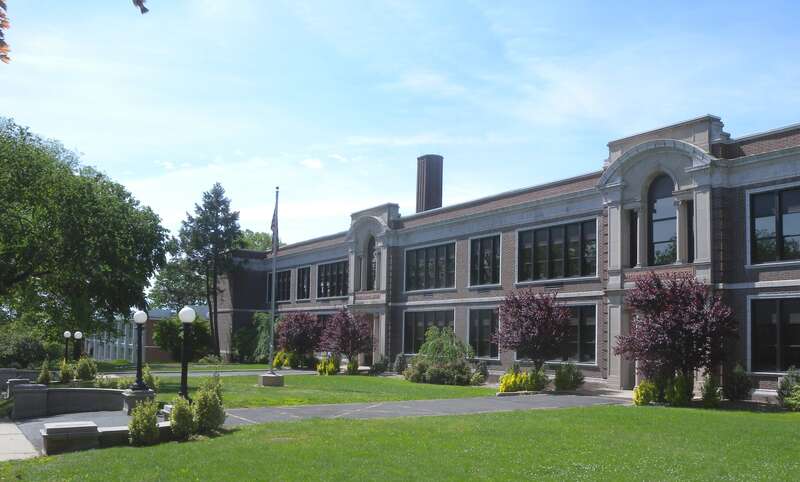 Looking south at Millburn Middle School on a sunny morning.  See also File:Millburn Middle Sch jeh.JPG.