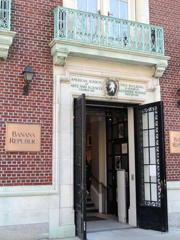 American Academy of Arts and Sciences — now a Banana Republic store — at 28 Newbury Street, Boston, Massachusetts, USA.
