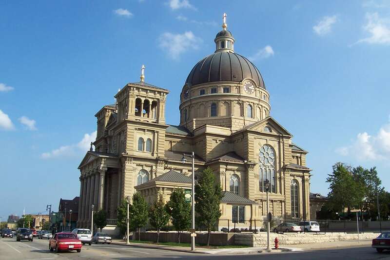Copyright © 2005 Sulfur
The historical Basilica of St. Josaphat, as seen from the corner of Kosciuszko Park in Milwaukee, Wisconsin.