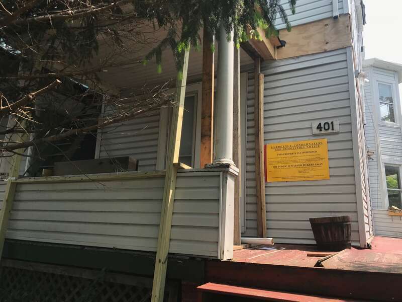 Photograph by Eli Pousson, 2018 May 14.