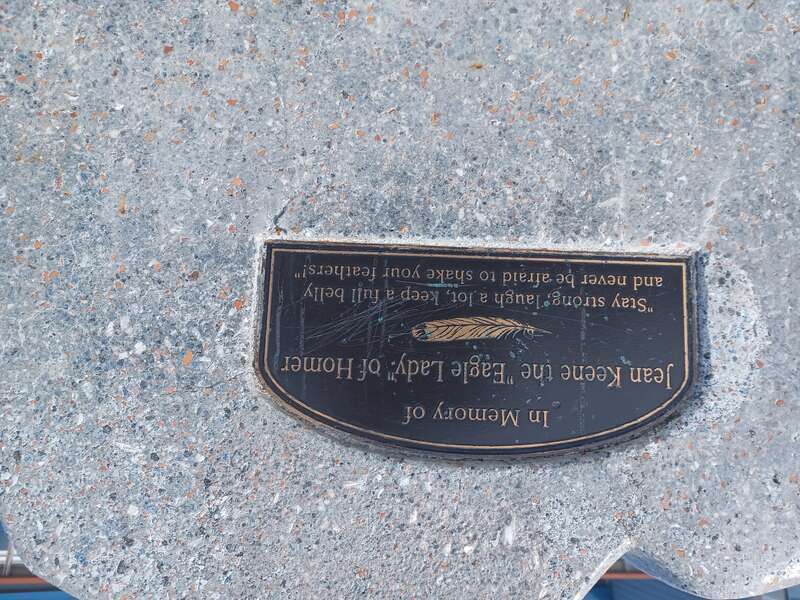 Plaque on memorial bench dedicated to Jean Keene, the &quot;eagle lady&quot; of Homer, Alaska